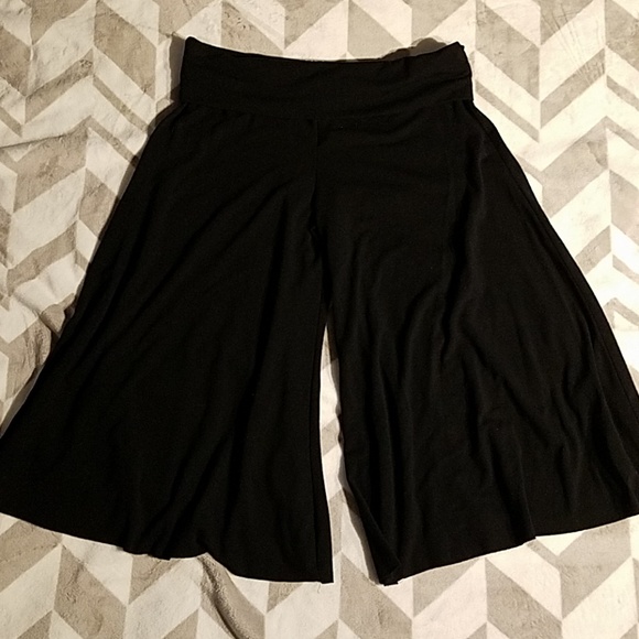 Popular Sports Black Studded Shorts Sz M - Picture 3 of 6